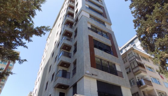 ERENKÖY ETHEMEFENDİ'DE SATILIK CADDEYE YAKIN YENİ BİNADA 2+1 DAİRE